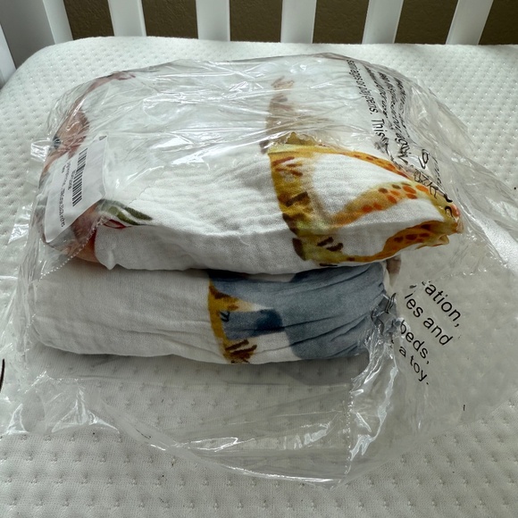 Sweet Jojo Designs Fitted Baby Crib Sheets - Picture 4 of 4